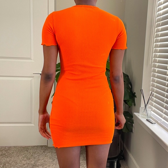 Misguided Orange Scallop Hem Dress Sz 2 - Picture 5 of 9